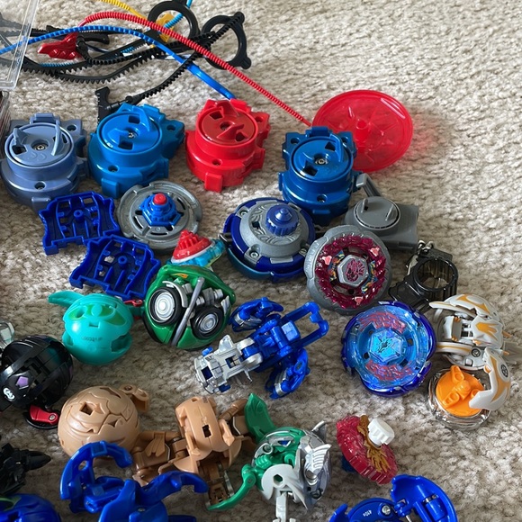 Bakugan & Beyblade Set - Picture 3 of 4